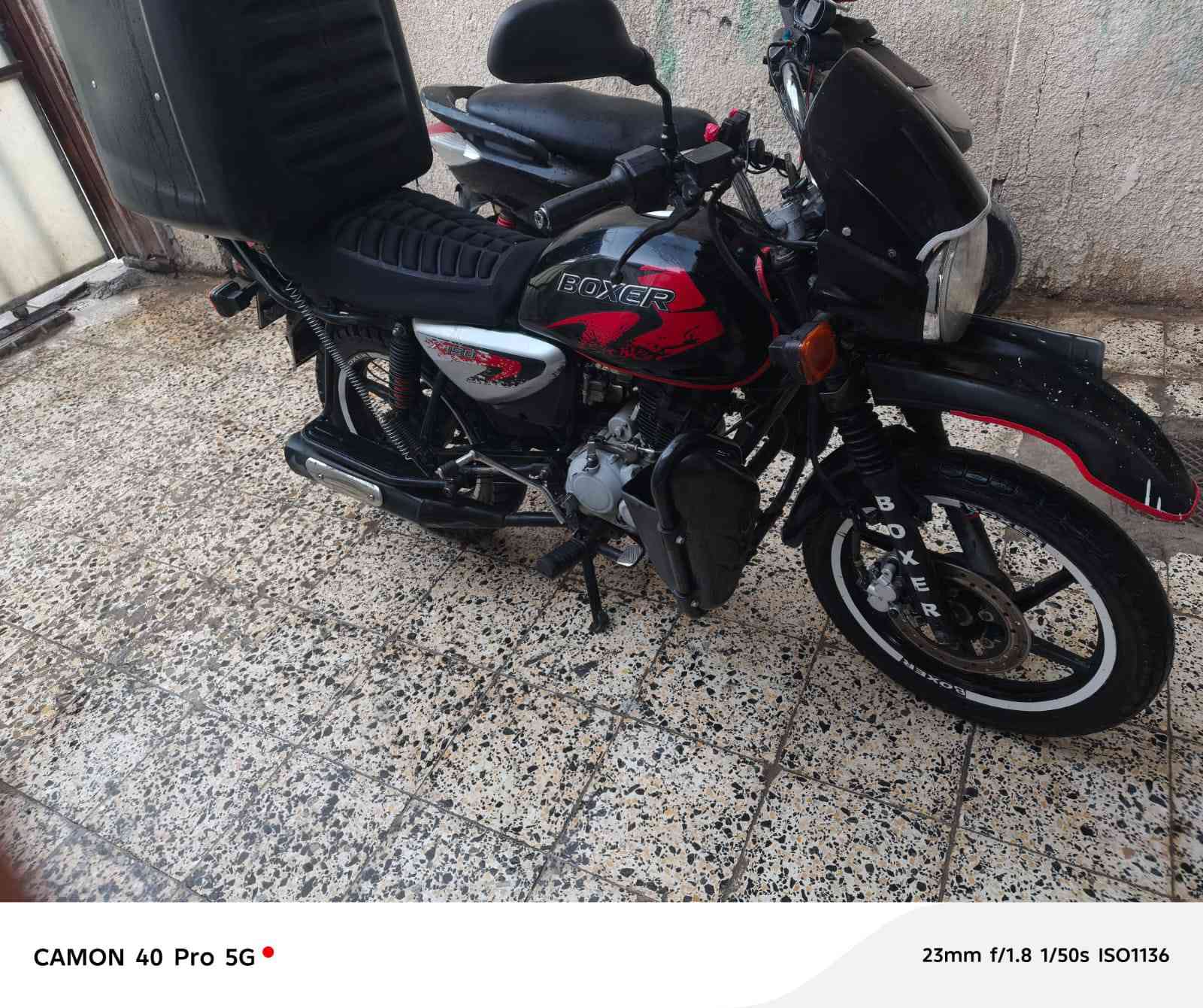 سلام عليكم بوكسر 23 نقوصات بسيطه
رقم بغداد تحويل شوكت متريد دراجه نضيفه شوفت عينكم 
سعر 1650 وبيها مجال مستعجل عله بيعتها عندي ضرف دراجه خير من الله مكاني بغداد بسمايه ***********
