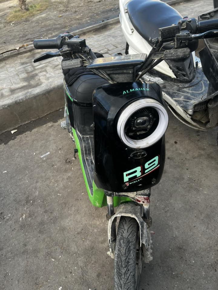 أسم الدراجة R9. باتريات جدد شاحنة مالتها الأصلية كهربائيات شغاله كاملة مكاني بغداد مدينت الصدر قطاع 52 رقم تليفوني . ***********
