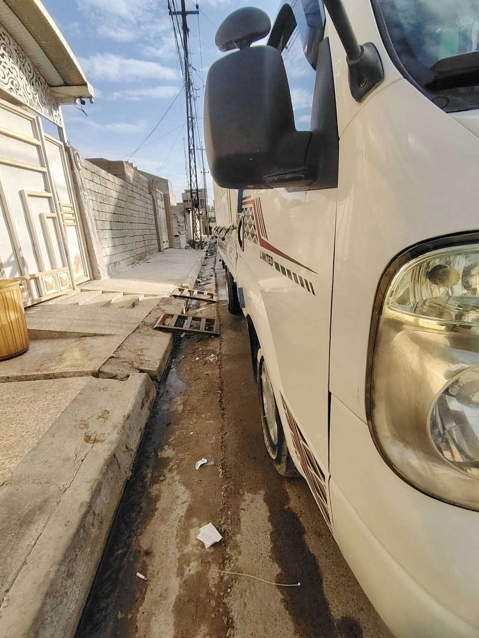 بنكو 2012سياره نضيفه فقط مبدل قماره السعر 95وبيها مجال بسيط تفاصيل اتصل على ***********
