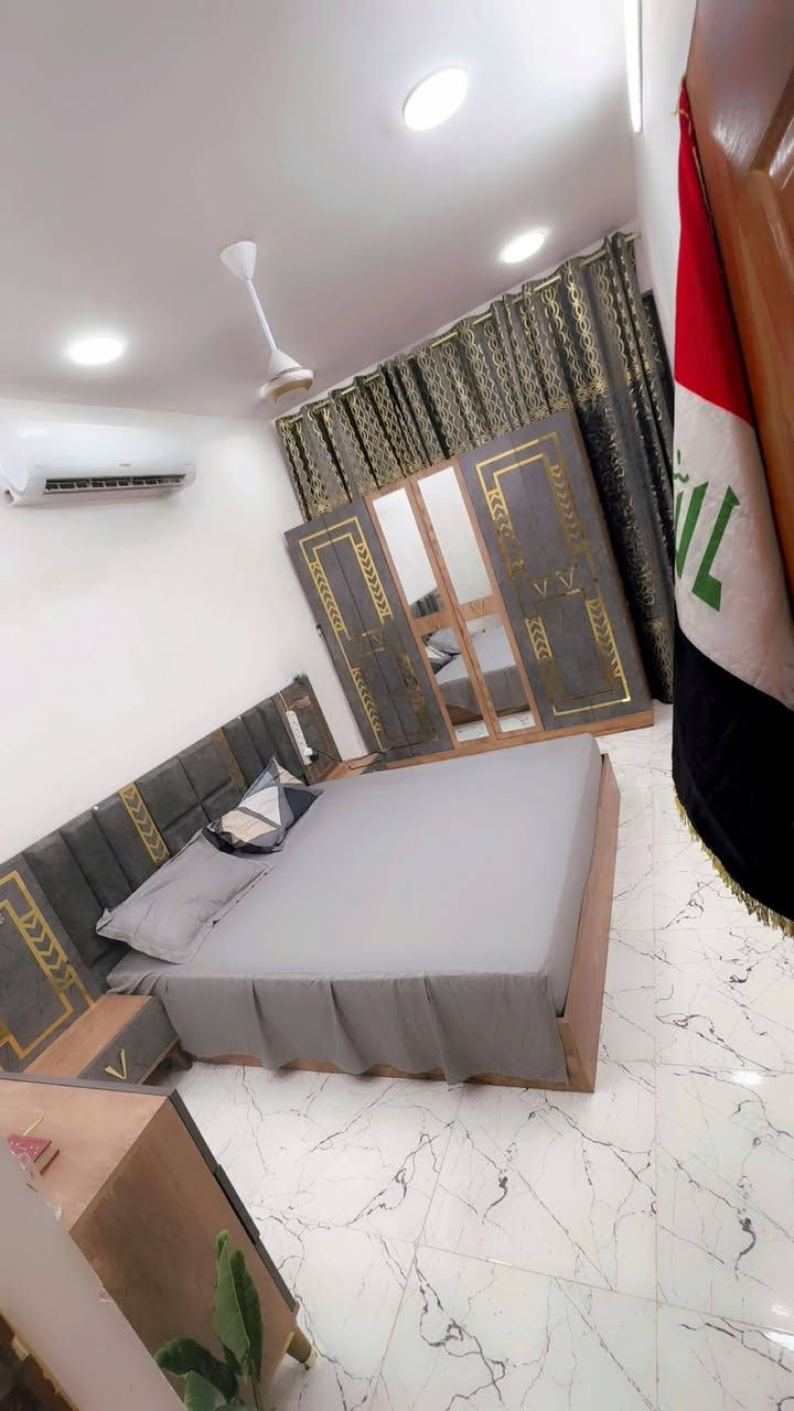 السلام عليكم عندي هاي الغرفة للبيع 5 قطع غرفة تركيه نضافتها 100/90 مثل ما موضح بلصور مكاني بغداد الشعب السعر والاستفسار على هذا الرقم ***********
