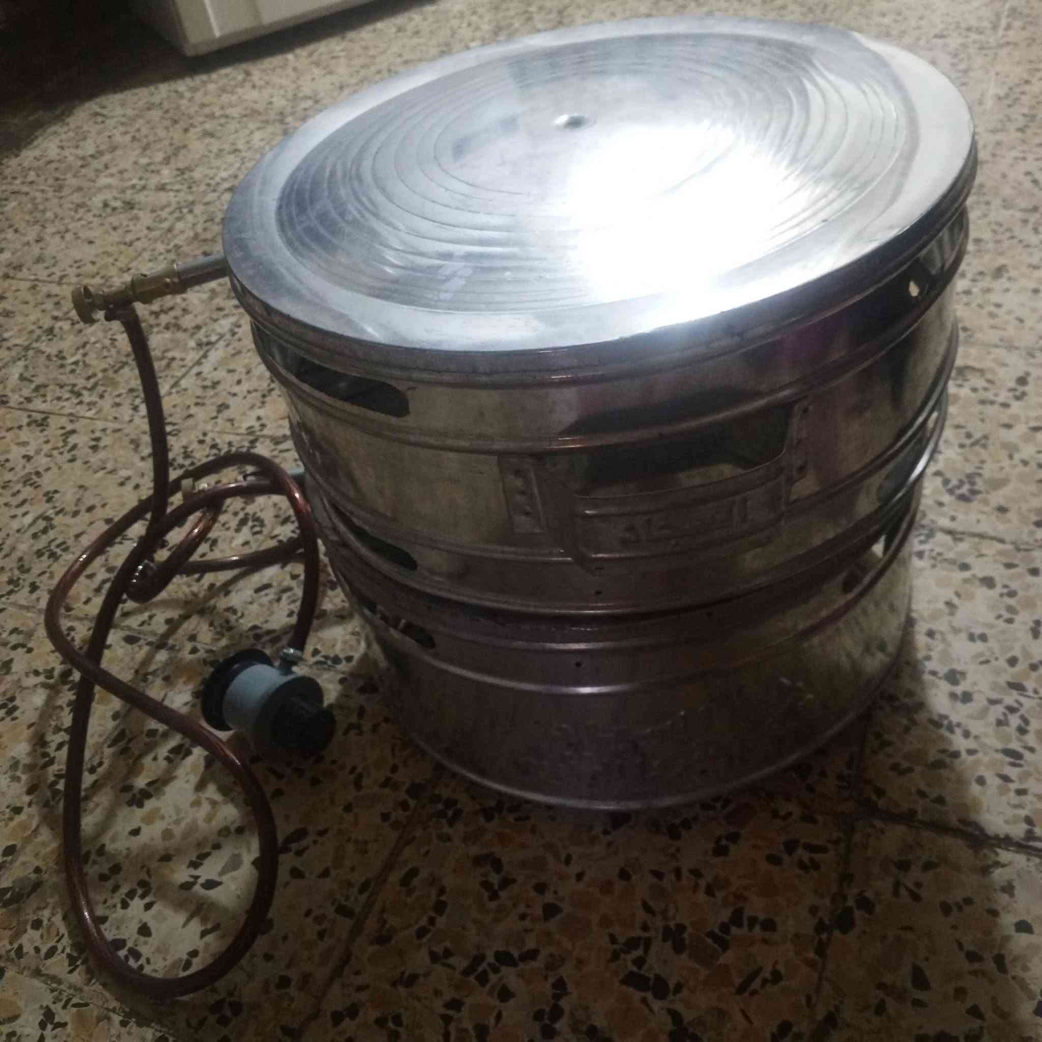 السلام عليكم تنور منضدي جديد مامستخدم شي قليل كامل صونده ومنضم العنوان سويب نهاية شارع الكيات السعر 30الف


**إذا كنت صاحب هذا الإعلان وتريد حذفه لأي سبب، رجاءا أرسل رسالة إلى الدعم الفني**