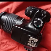 كانون D1100 • ملحقات كاملة • استخدام قليل