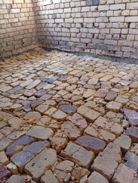 بخيل مايصلي علئ محمد وال محمد سلام عليكم اخوان شغلنا درجه اولا وبنسب ا...