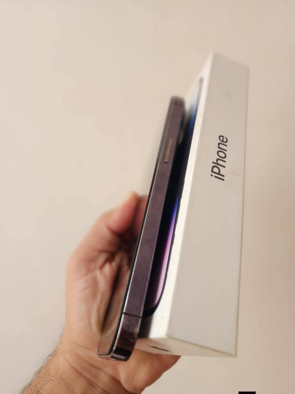 ايفون 14برو ماكس iPhone 14 Pro Max
  
⭕️ شرق اوسط دبل شريحه ZA/A 
⭕️بطاريه 99  %‎  مبدله
⭕️الذاكره 256
🛑 شاشه مبدله وكاله 
🛑 ملحقاته كاملة 

سعر 585 

مكاني بابل المركز توصيل ماكو 

اتصال فقط ما موجود على نت 

***********
