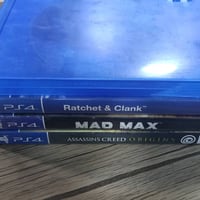 بليستيشن ٤ مستعمل بجودة جيدة جدا معا يدة جديدة لم تستخدم غير اصلية ايض...