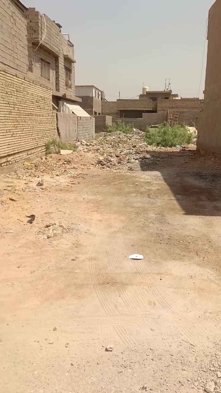 سلام عليكم قطعه 200 متر البيع 
واجهه 10 / نزال 20 
بصف ركن تبليط ماي كهرباء كلشي واصلهه
سعر 33 بيه مجال بسيط 
جسر ديالى الكرغوليه سايد واحد خلف بانزين خانه 
الاستفسار ***********
