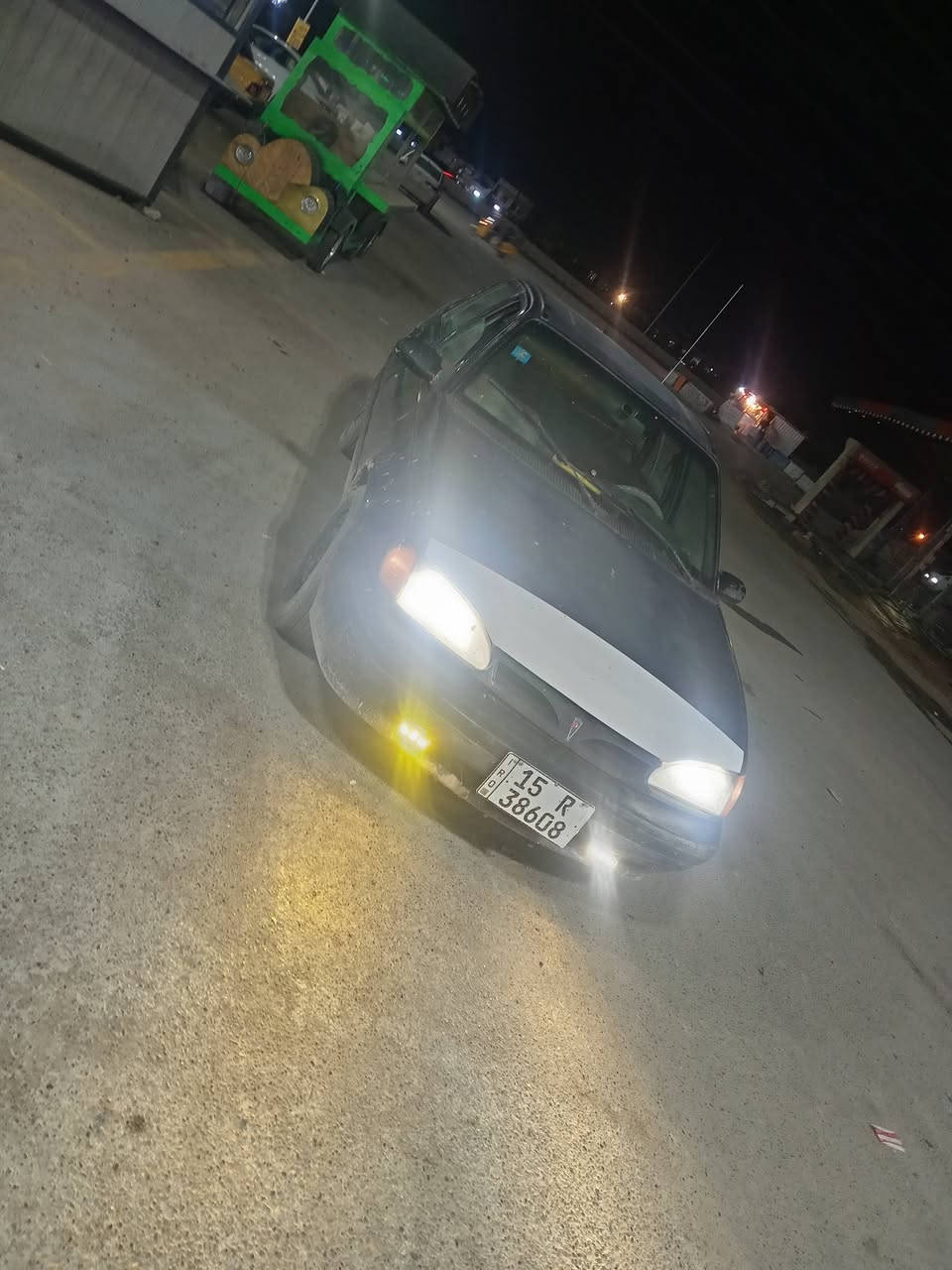 لمنس موديل 1994 رقم انبار  انكليزي الجديد السياره بلاديه بس بيهه شويه خياسات للبيع سعر 20 وبيها مجال *********** مكان السياره بغداد  ابوغريب
