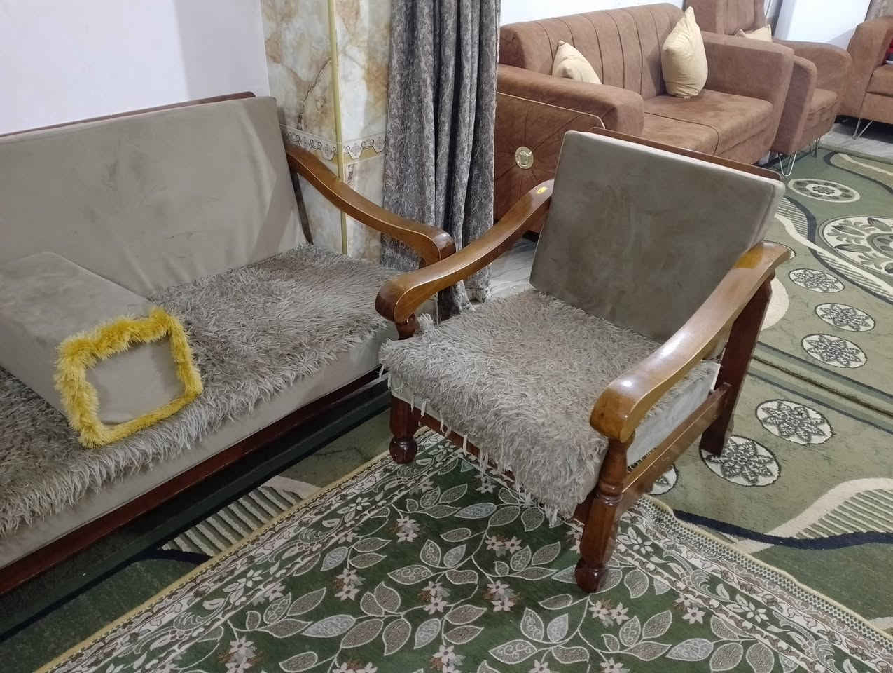 للبيع نضيف جدا المكان بعقوبه السعر350بي مجال ***********
