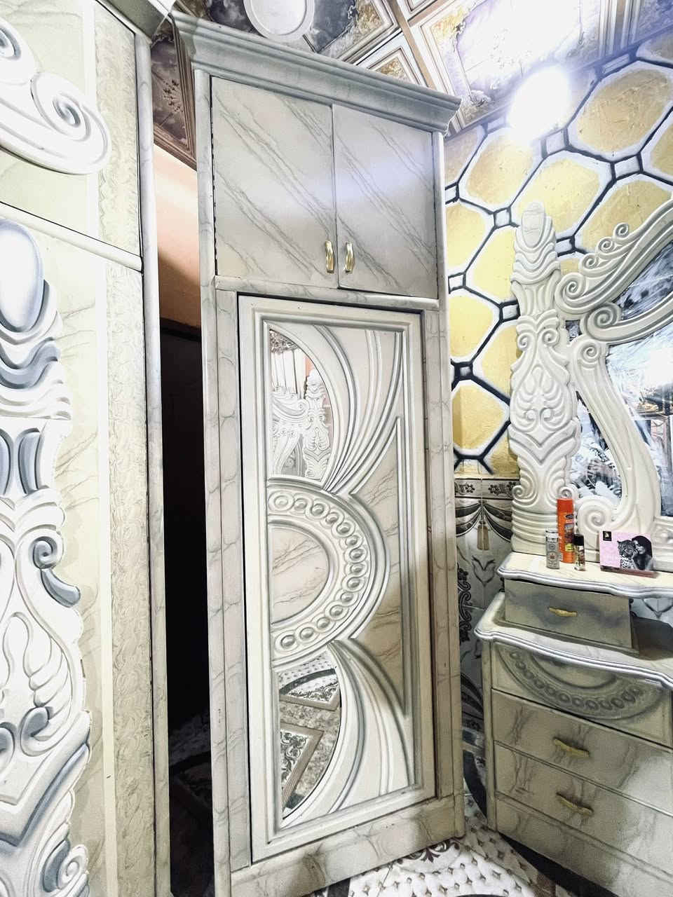 غرفه عراقيه موديل حديث تسكام    لون ابيض نظيفه البيع سعر 950 عنوان زبير *********** رجآ مو شراي لاتراسل
