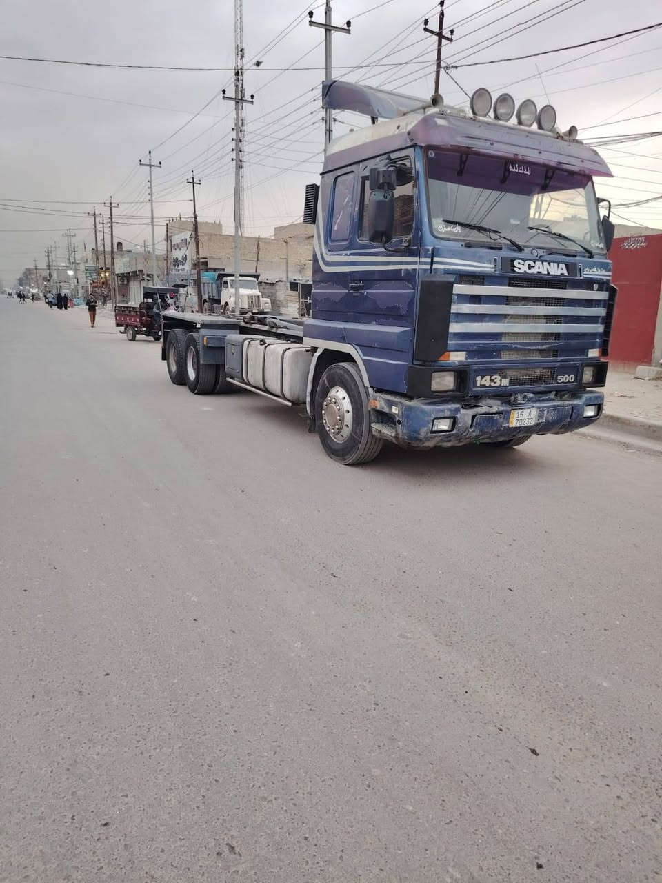 سكانيا مديل 1995محرك143 ستندر سوده حجم 500/0/16بم كهربائي كير 3×3 مجموعه باجر خفيفه 26/19 رقم انيار نكليزي مسجله كلابي  شقله مكبس الرصافه***********
