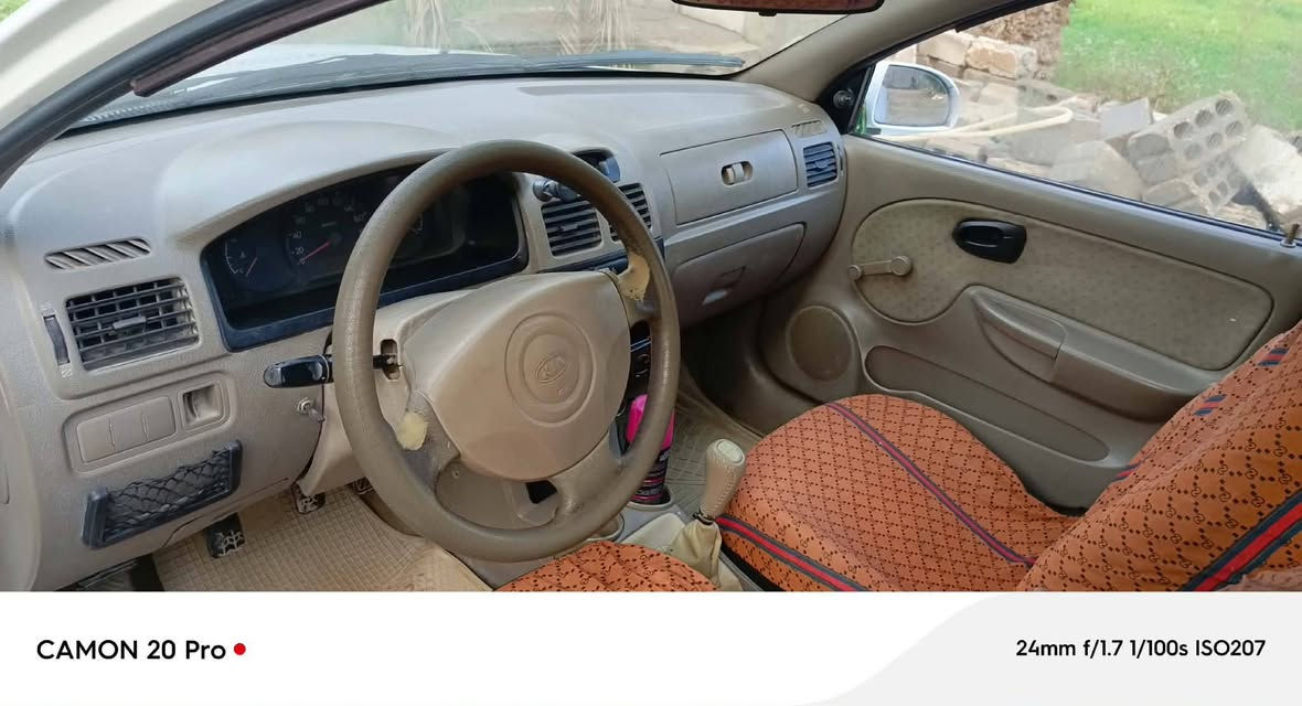 سيارة كيا ريو موديل 2003 كير عادي 
رقم بابل سيارة كامله مكمله كهربائيات فول حدادية 

فقط محرك بيها خيط بخار قليل بدون تنقيص سعر  40وبيها مجال وترهم مراوس اتو 

مكان الحمزة الغربي رقم مبايل بيه واتساب ***********
