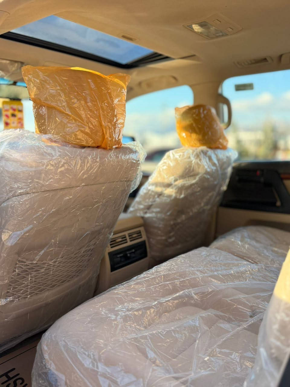 موديل 2013 شركه جيهان درجه اولى كفاله بدون صبغ العنوان السليمانيه
السعر 370 وبيها مجال ماشيه 140,000 كيلو متر حجم المحرك 6 سلندر 

***********
