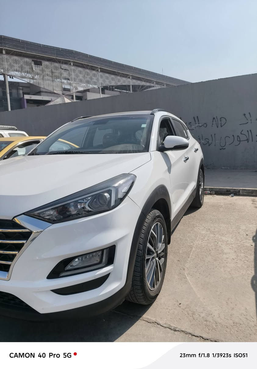 السلام عليكم من رخصت الادمن توسان خليجي للبيع موديل 2019 بيضة السيارة بصمة فتحة شاشة ماشية 70 الف السيارة بيها فقط البنيد مبدل بدون لا ضربة ولا دواخل بجم كبس السيارة بالواقع احلة من الصور رقم بغداد الجديد اشاير بالمري مري ترحيب مكينة 2000 دوش كفالة من كلشي عدة البنيد معروضة 195 وبيها مجال بسيط الاتصال على الرقم *********** مكانها بغداد الشعب
