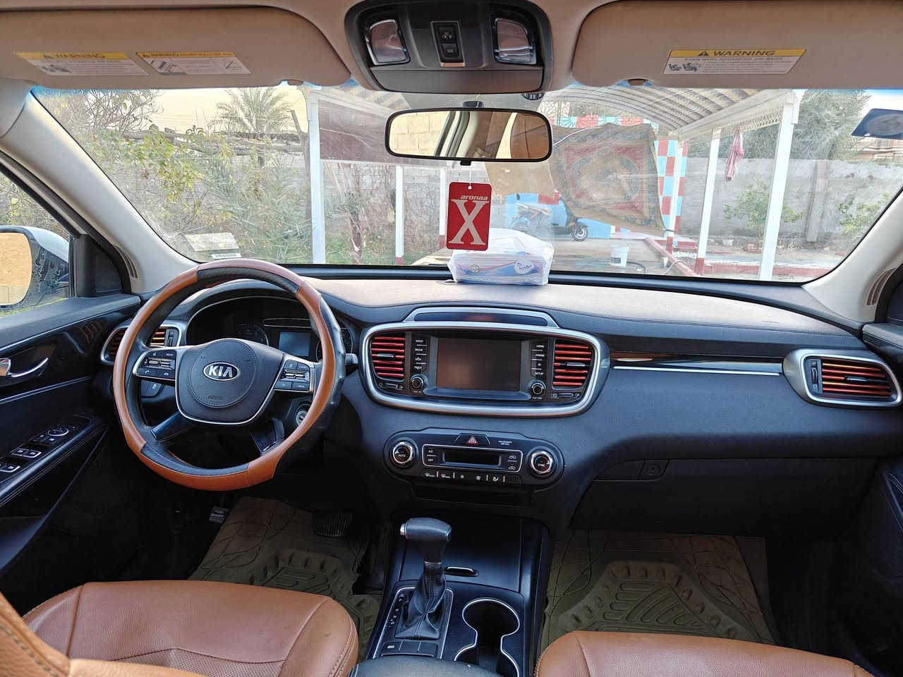 السلام عليكم سورنتو للبيع موديل 19 وارد امريكي للتواصل على الرقم ***********
