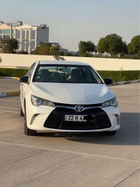 كامري ٢٠١٧ • ١٠٠ الف كم • عليها ضرر