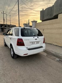 ٢٠٠٩ • ٦ سلندر ٣٣٠٠ • شاشة كاميرا