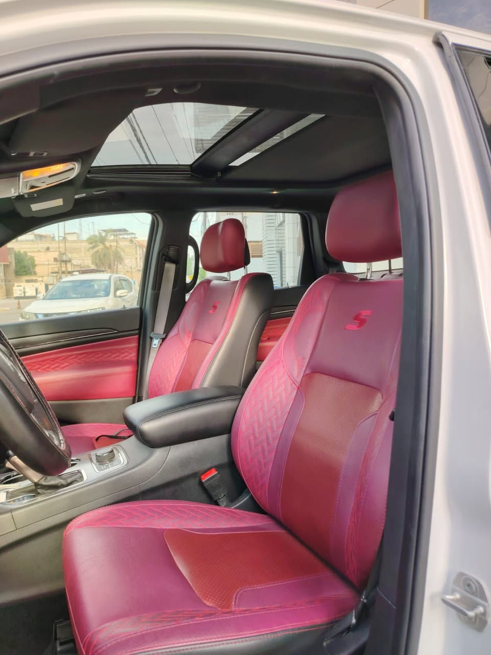 Jeep s وكاله هارلم 2022 خليجي
فول مواصفات 1/1
كفاله عامه 
عداد مسافه 16 الف كم 
سعر 43.000$
***********
***********
يوجد واتساب 
مكان السيارة العرصات
