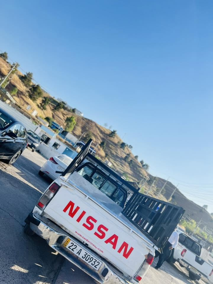 پیکاب نیسان مۆدیل 2001 پاوەر
سەنەوی تازە هەتا 2030 کۆبۆن بەنزین هەیە

مەکینە و کابرێتە و چوار تایە تازە 

ئەکسل و هەموو گیانی بەشەرت 

***********

***********
