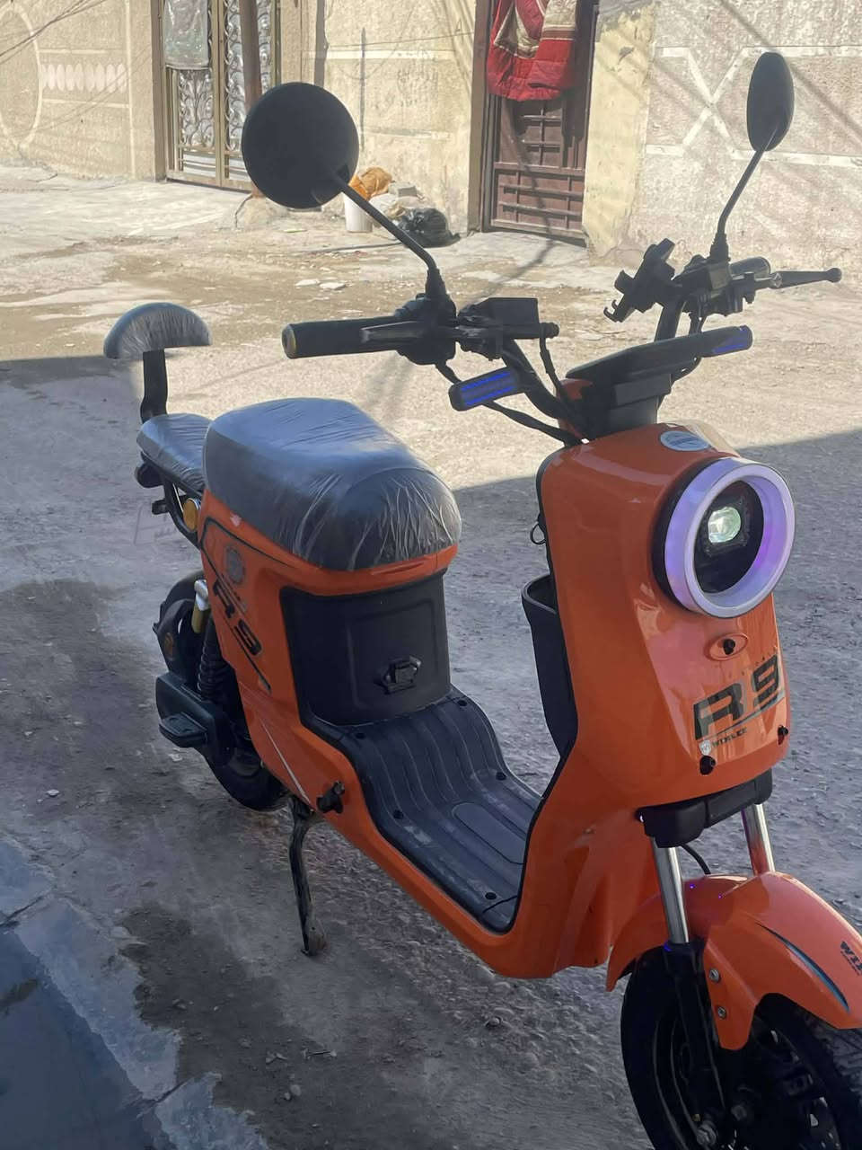 سلام عليكم شباب دراجه شحن نوع ار 9 موديل 25 مواصفات فول لايت عالي ناصي دبل اشاره كهربائيات شغاله كلهن سعره 375 مكان بغداد حي البتول شارع ابو الثلاجات


**إذا كنت صاحب هذا الإعلان وتريد حذفه لأي سبب، رجاءا أرسل رسالة إلى الدعم الفني**