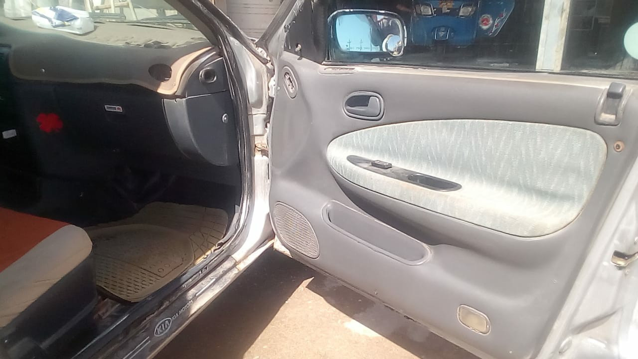 سيفيا جاهزه موديل 94 مشروع وطني ورقم نجف وباسمي حداديه جديدة وطقم تايرات جدد وكهربائيات شغاله وتبريد جاهز ومنظومه جديدة واواكس وسماعات جدد وارضيه ودوشمة جديدة وباتري جديد وبسعر بلاش 29 ورقه ومجالهه كلش قليل ...مكاني ناصريه .. هاتف ***********
