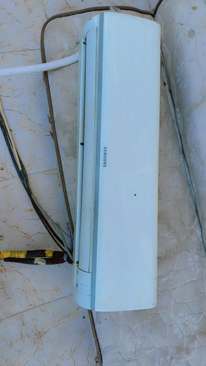 السلام عليكم غراض بيت للبيع مكيف كرافت نظيف كلش على الفحص وضمان سعر 300 
سبلت 2 طن فقط ترس غاز سعره 200 
طباخ نظيف وشغال على الفحص سعره 100 
وصوبات ثنين غازيه وزيتيه الوحده ع 50 الف 
المكان النجف


**إذا كنت صاحب هذا الإعلان وتريد حذفه لأي سبب، رجاءا أرسل رسالة إلى الدعم الفني**