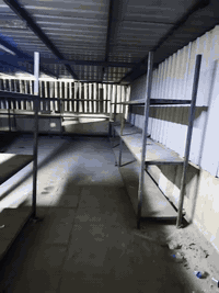 سلام عليكم رفوف للبيع مثل ما واضح ثقيل
بغداد كرادة 
***********
