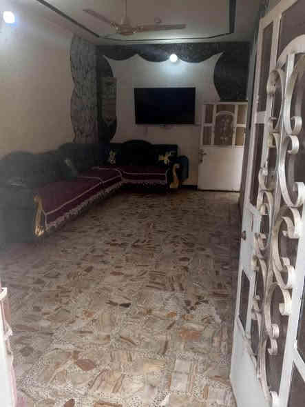 السلام وعليكم بيت البيع مساحه ١٢٥وجهه٥ يتكون من حوش وتواليت خارج وستقبال وحوالي وغرفه وفوك غرفه ماكامله وبيتونه جبيره وسطح العنوان بوب الشام  زراعي بيت ضيفان بدايه الزراعي مقابيل اسواق ابو عبدالله السعر ٦٥وبي مجال بصيط وهذا رقم التلفون الاستفسار اكثر *********** بغداد
