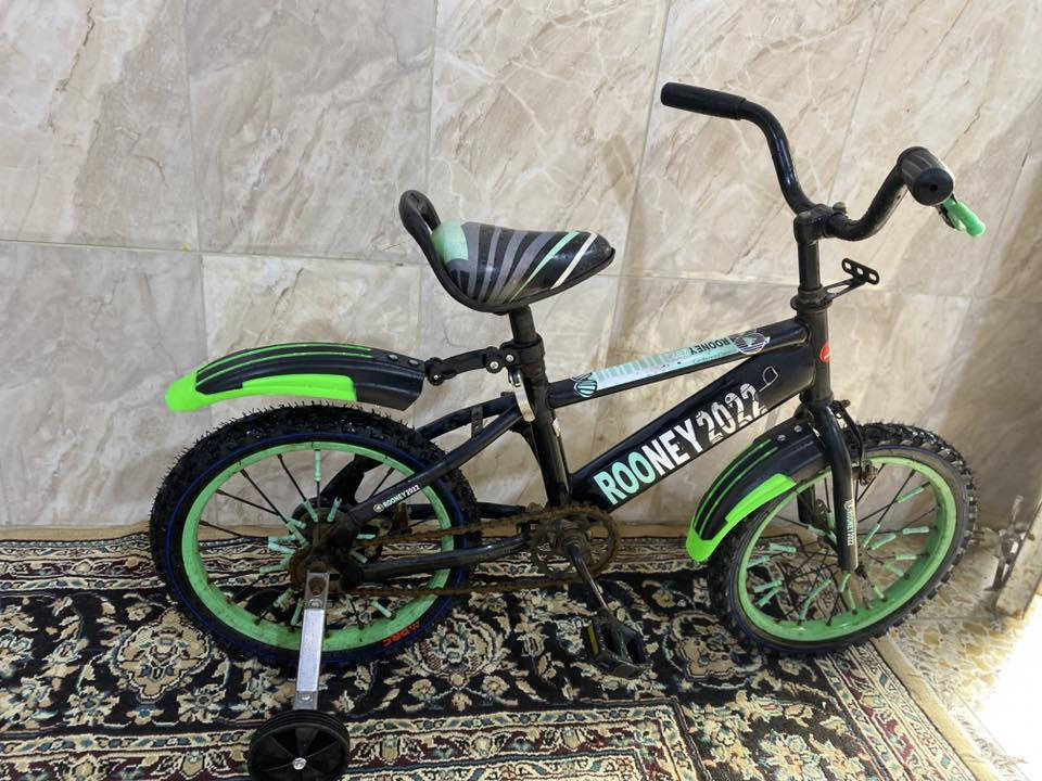 بيسكل حجم 16 للبيع نضيف تايرات وجيوب جدد مكاني قطاع 28 شراي اتصل ***********
