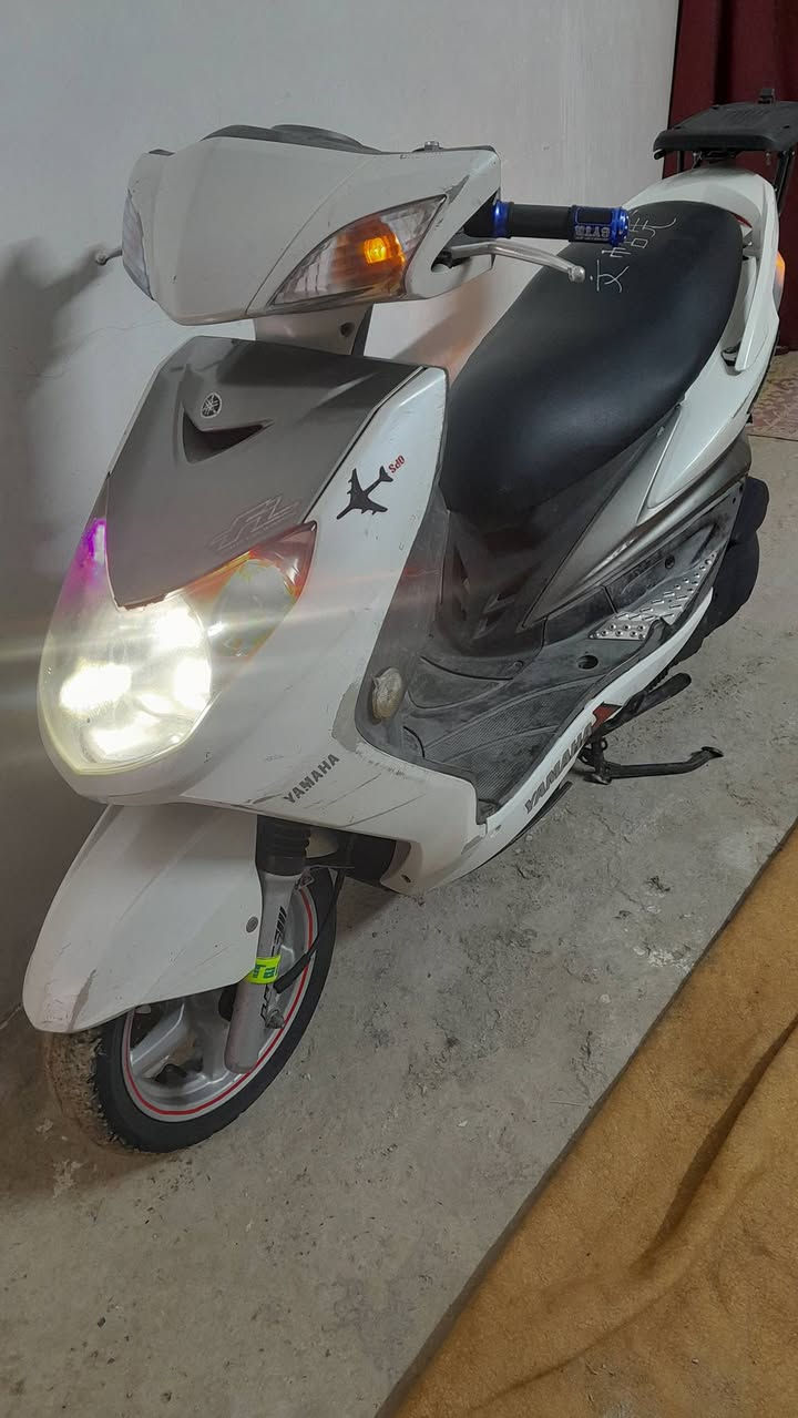 سكنس فحل دراجه برغي ماعوزها كهربائيات كلها شغاله نكره سلف دراجه احله من الصور 
السعر ٧٠٠ ***********
