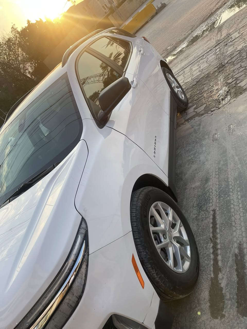 السلام عليكم 
كوينكس للبيع موديل 2023 LT رقم بغداد 
بدون صبغ 
حادث امريكا بس بنيد ومبدل نفس اللون 
سعرها ب 165 وبيه مجال بسيط 
***********  كربلاء المقدسة
