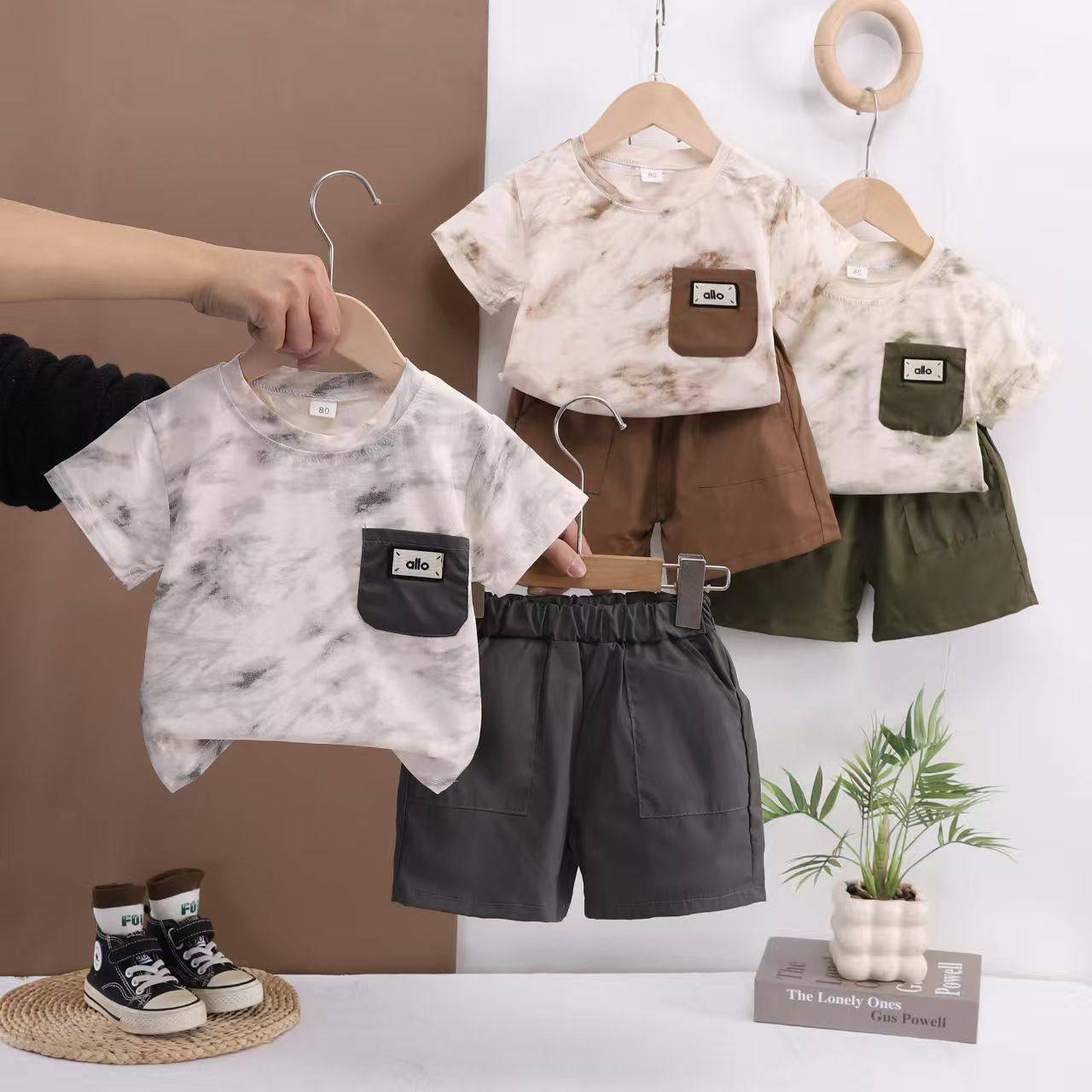 � قاط ولادي صيفي 🔥

✔️ قماش بدي فول ليكرا + برمود كتان
✔️ خامة مريحة وجودة ممتازة
✔️ مناسب للطلعات والصيف

📏 القياس: 1 - 4 سنة


**إذا كنت صاحب هذا الإعلان وتريد حذفه لأي سبب، رجاءا أرسل رسالة إلى الدعم الفني**