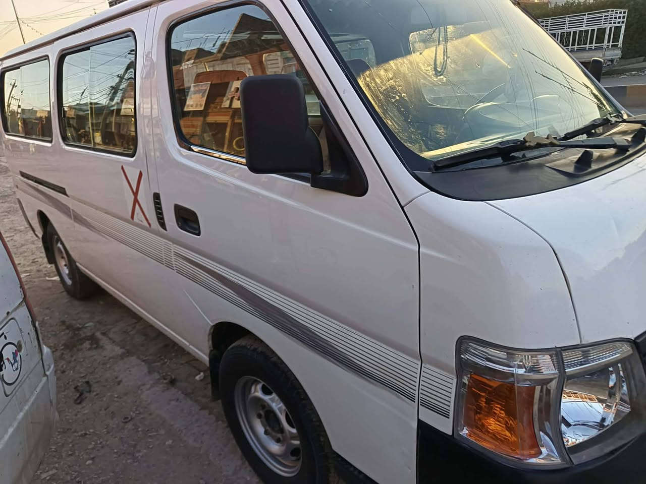 سلام عليكم نيسان موديل 12 بيه طخه بجنطه بسيطه تخم تاير حداديه جديده سعر 130 وبيها مجال بسيط رقمي ***********
