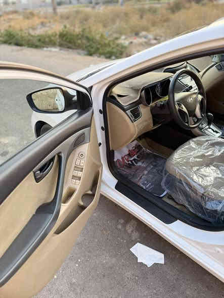 تحية طيبة النترا موديل 13 خليجي 

موصفات خليجي فوول 
السياره جديده بمعنه الكلمه 
ماشيه 179 حقيقي كير محرك كفاله 
السياره بيها جاملغ وبنيد وبعض الملاحضات البسيطه 
السونار بل منشور اقتنع بيهاا وتصل مو تخابر الحالك سعر 117 وبيهاا كل المجال للطيب اتصل ***********
