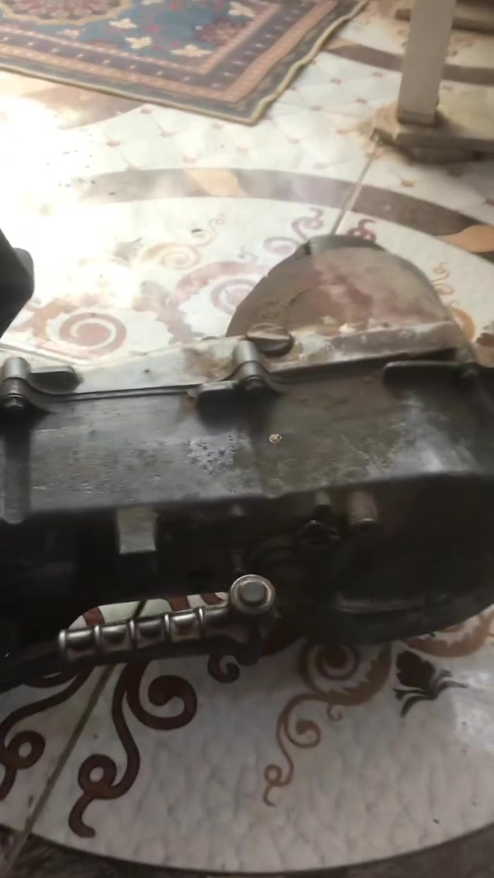 السلام عليكم من رخصت مدير لكروب مكينه مال عصفوريه شرط رمبه مامفتوحه مكفوله اكسل مابي صوت ابد كلجات ما مفتوحه وبكلايت اصلي شرط اصلي مو تجاري العنوان بغداد الزعفرانيه السعر ٦٠ الف 

‭***********‬

