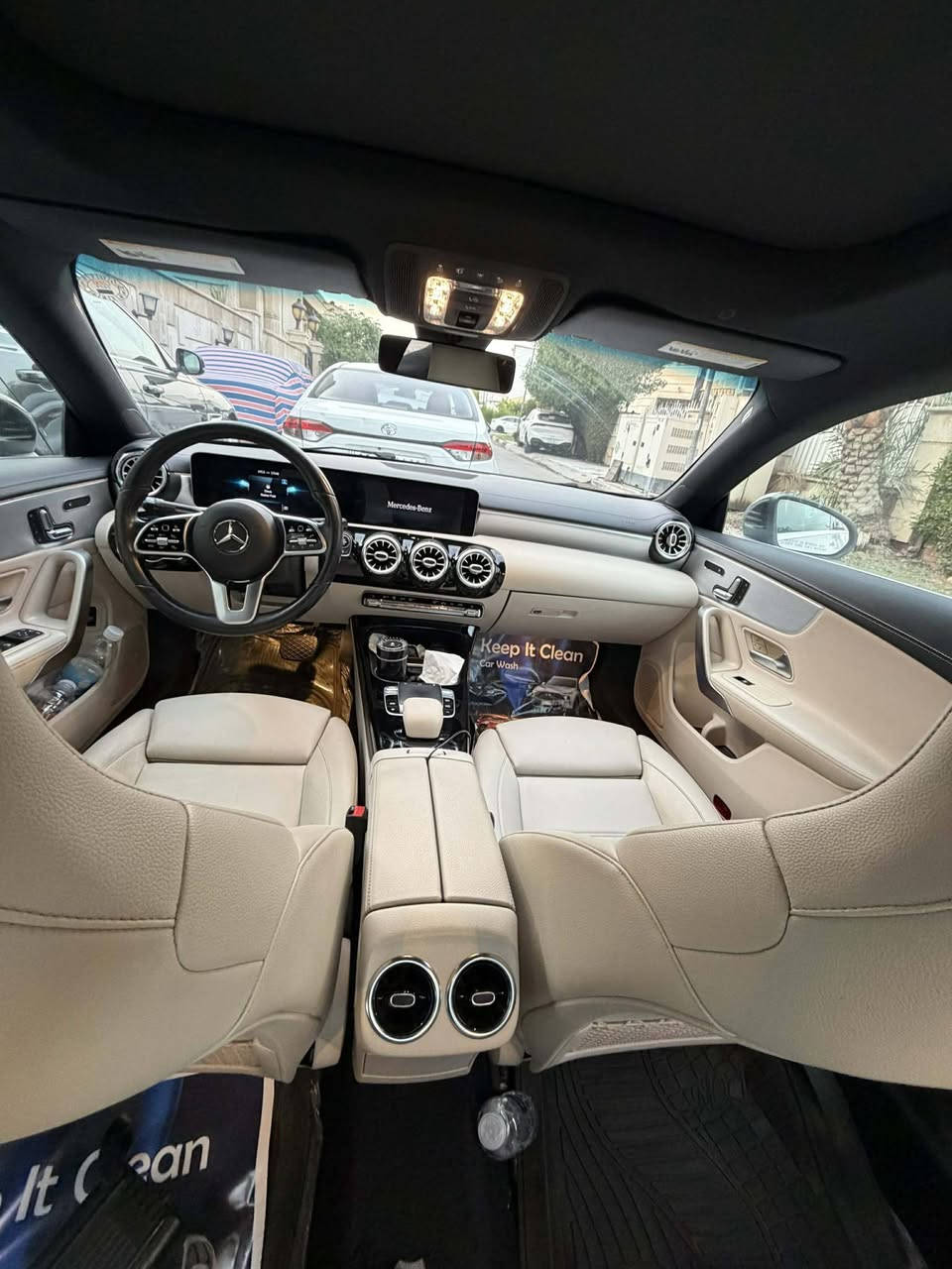 السلام عليكم للمراوس رايد C300اوE300او مرسيدس عالي
CLA250موديل 2020فول مواصفات بنوراما كشنات هيتر كهرباء ماشيه 46الف كيلو ولا مسج بيه صيانه قبل سبوع مسويه
 ***********وتس اب
