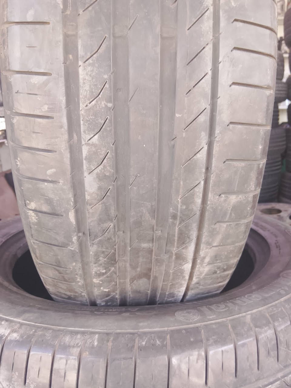 245/55/19ياباني نصافه 💯💯 سعر الزوج 85/الف موقع المحل شعب شارع اسواق المركزيه قرب كليه الامام الكاضم خدمات ايليا 
***********
***********
