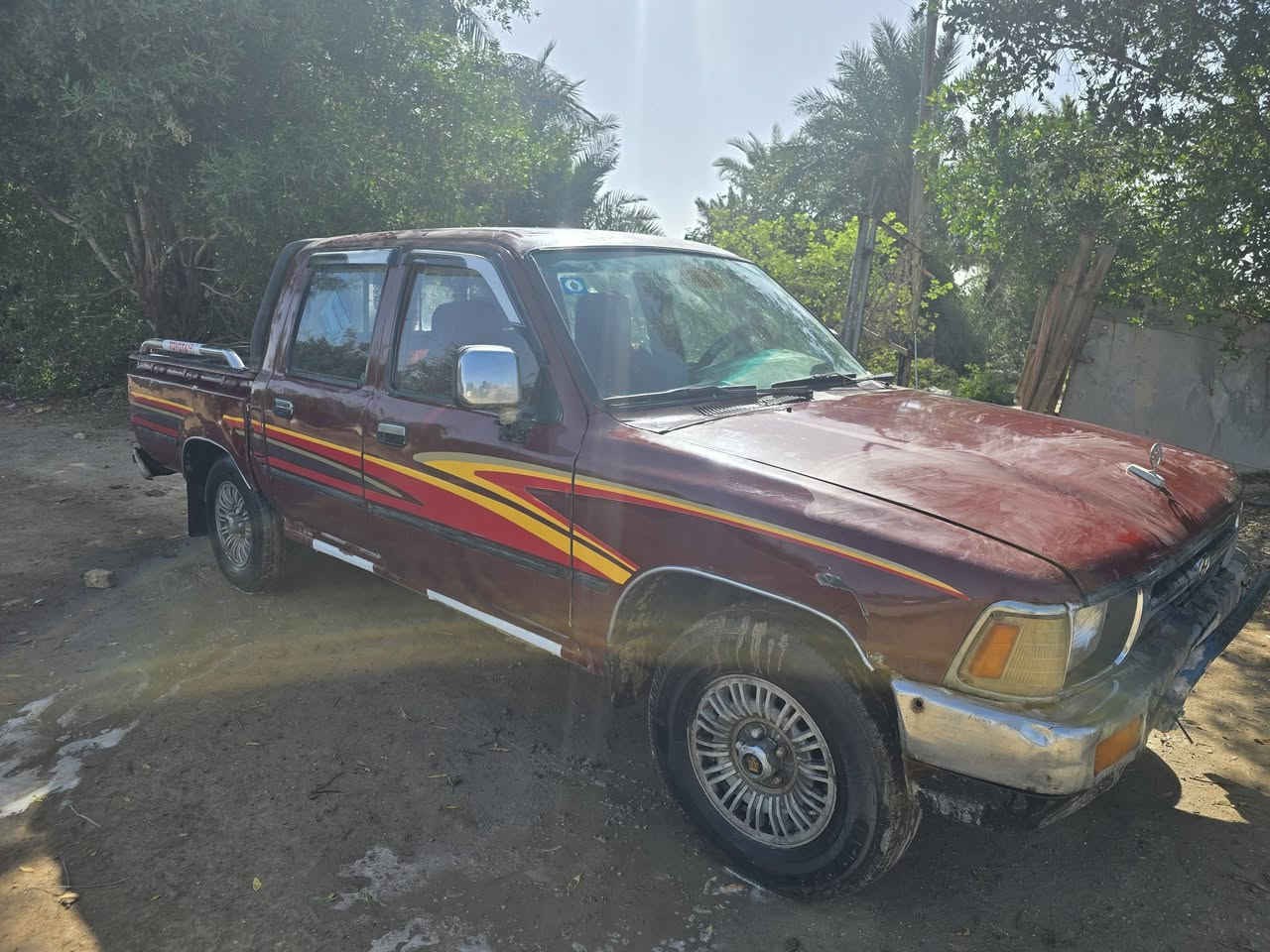 بيكم تيوتا 1990
نظيفه كشرها نظيف

محركها يحتاج ادامه
٤٥ ورقه وبيه مجال للشراي الجاد فقط
مداور ثاني يوم

اتصال  ***********
