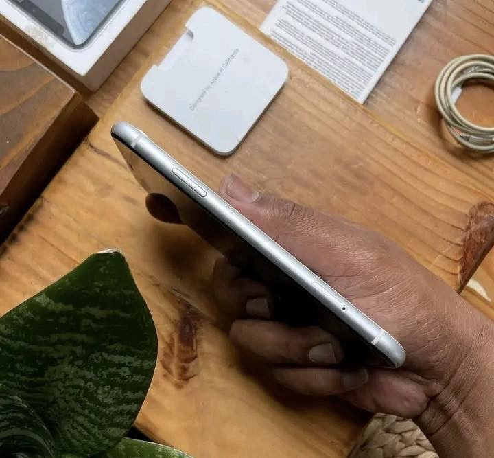 iphone xr 
ذاكره64
بطاريه78
نورمال حاسبه شرط✅
✅Face Eddie
الجهاز نظافه95/100
الشاحنة الاصليه مال جهاز موجود ✅
السعر 180الف يرهم مراوس ايفون فقط


**إذا كنت صاحب هذا الإعلان وتريد حذفه لأي سبب، رجاءا أرسل رسالة إلى الدعم الفني**