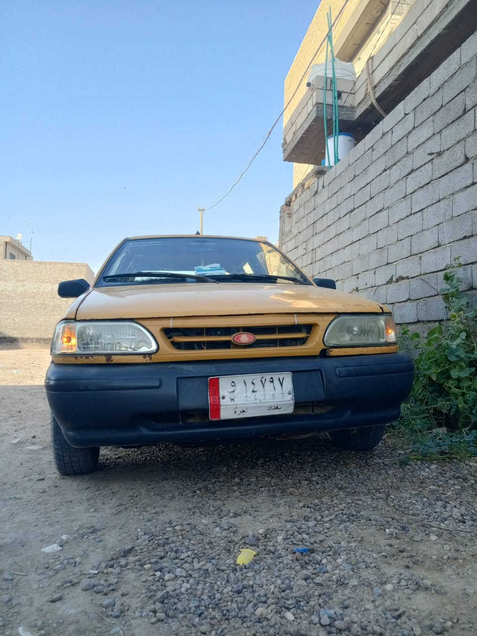 السلام عليكم
سايبه مديل 15 مشروع وطني 
سياره جهازه كبل لشارع مكينه جديده ستوها مشدوده بيها طابوكه وكور كير جديد 
حدايه لسياره ٨٠ ب١٠٠
ضربه سياره مابيها بس خيسات موضحه بصوره شواصي سليمه سياره مصفره غرمات بس مطلوبه هيه ١٥٠ الف 
السعر 26 ورقه 
بيها سياره ملاحضات وترتيبات بصيطه 
***********
بيع عقد مروري وتحويل بسمك مباشر

