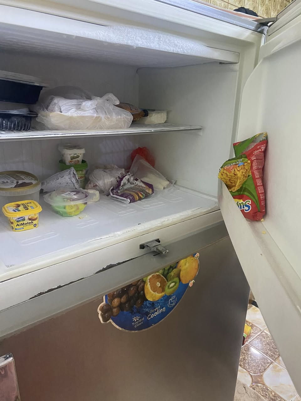 السلام عليكم اخوان أو خوات الأعزاء كل عام وأنتم بألف خير عندي ثلاجه كبيره مستعمله نوع اورو شغاله وعلا الفحص بس بيه أشويه من جوا اسفل الثلاجه تصدي بدايه خياس لشرائه الاتصال رقمي ***********
