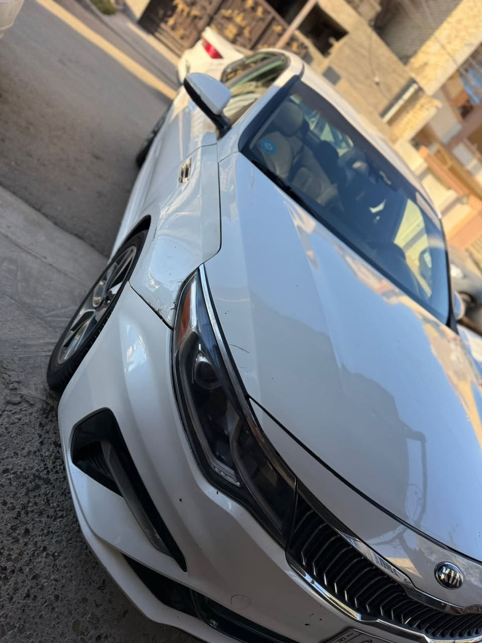 السلام عليكم ورحمة الله وبركاته للبيع فقط اوبتيما وارد أمريكي موديل ١٩ حادثها جاملغ وبنيد جهة الصدر تبديل وبيهة تصليح جدأ بسيط باللغد وصبغ الجاملغ الثاني وبالعراق صبغ جاملغ خلفي جهة الصدر مع طخات ع البارد معدلة موضحة بالصور مواصفات عادية fe رادارات كامرة وشاشة وتحكمات ومودات قيادة مكينة ٢٤٠٠ جي دي اي ماشية ٩١ الف ميل السيارة كاعدة وحلوة وترايها كلش حلو مكانها بغداد حي العامل وللاستفسار أكثر رقمي *********** وبي واتساب مع احترامي للجميع
