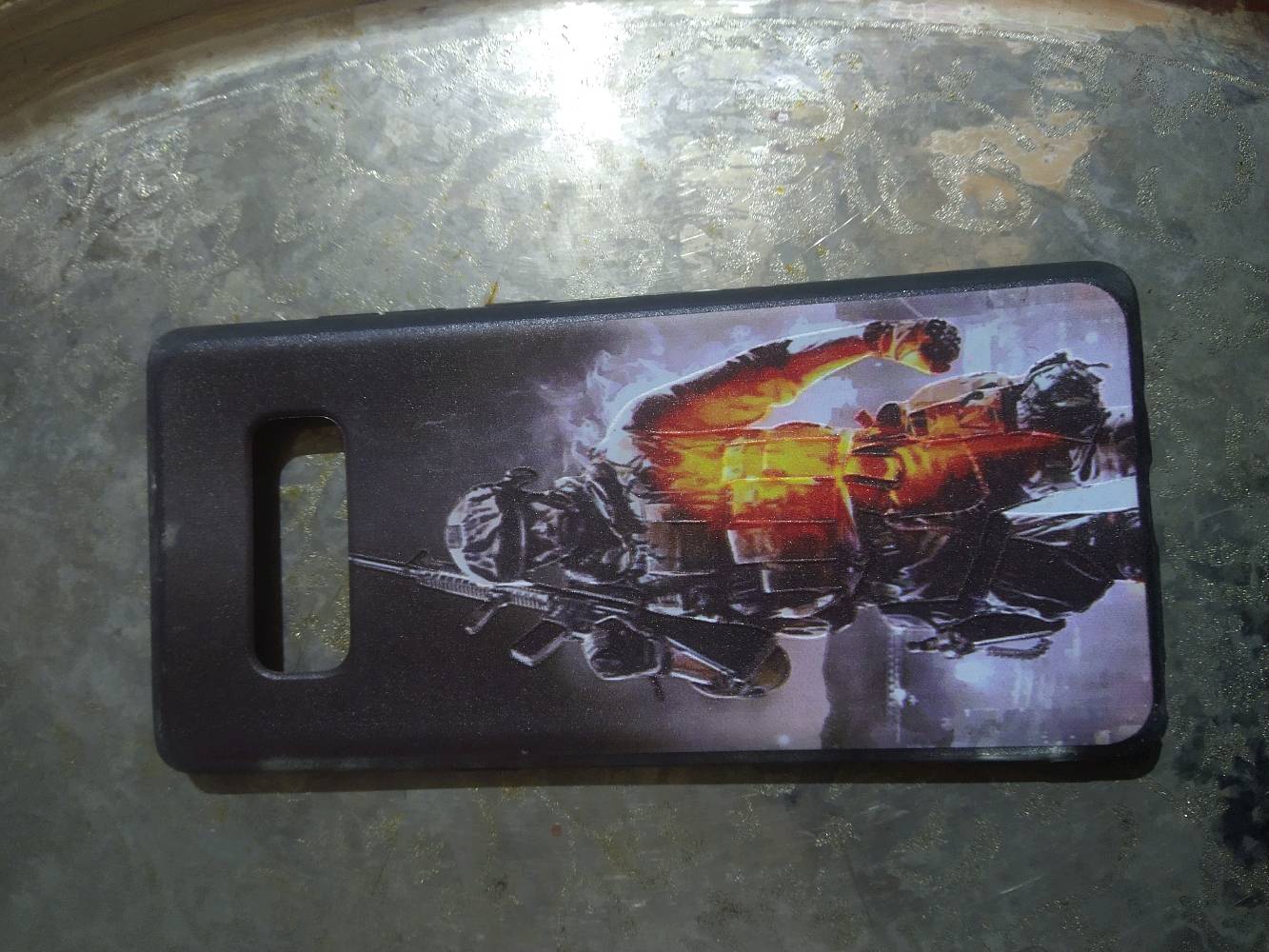 اغراض رخيصة كلمن و سعره اذا تحتاج واحد راسلني هنا