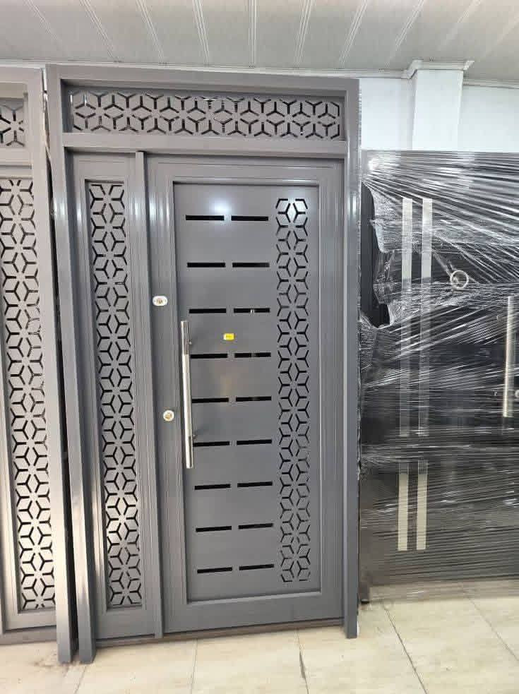 مستعدون تجهيز كل الدور السكنيه ابواب وشبابيك وبي انسب الاسعار الاستفسار الاتصال بهذه الرقم  ( ***********  )
