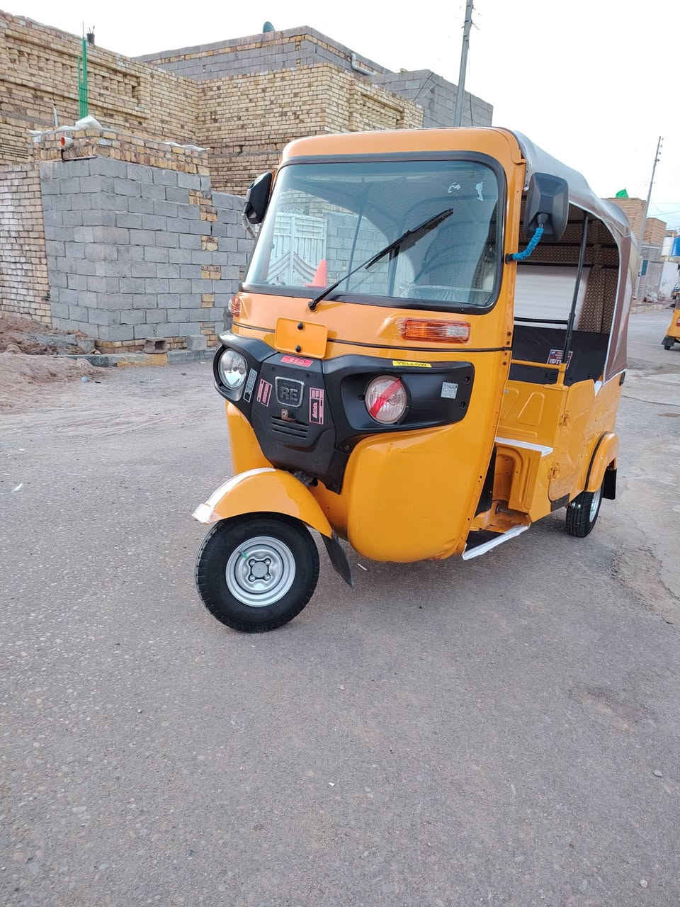 تكتك لبيع موديل 21 شهر 10 رقم وسنويه  تكتك كفاله عامه  كشر ومكينه من تفيلس تكتك جديده حيل بيه تخم تاير جبلي ستدات جادر جديد مسجل كامله كبل الشارع مكان ميسان قضا المجر الستفسار تصل علا رقم 📱 ***********. ***********
