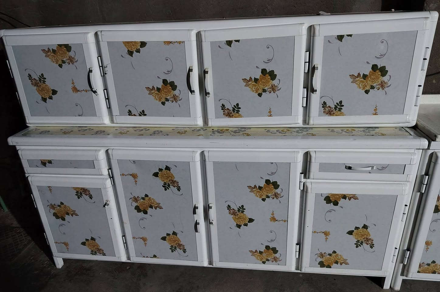 كاونتر المنيوم تسكام سنك مرمر نضيف جدا للبيع للإستفسار الاتصال على الرقم *********** او *********** او وات ساب
