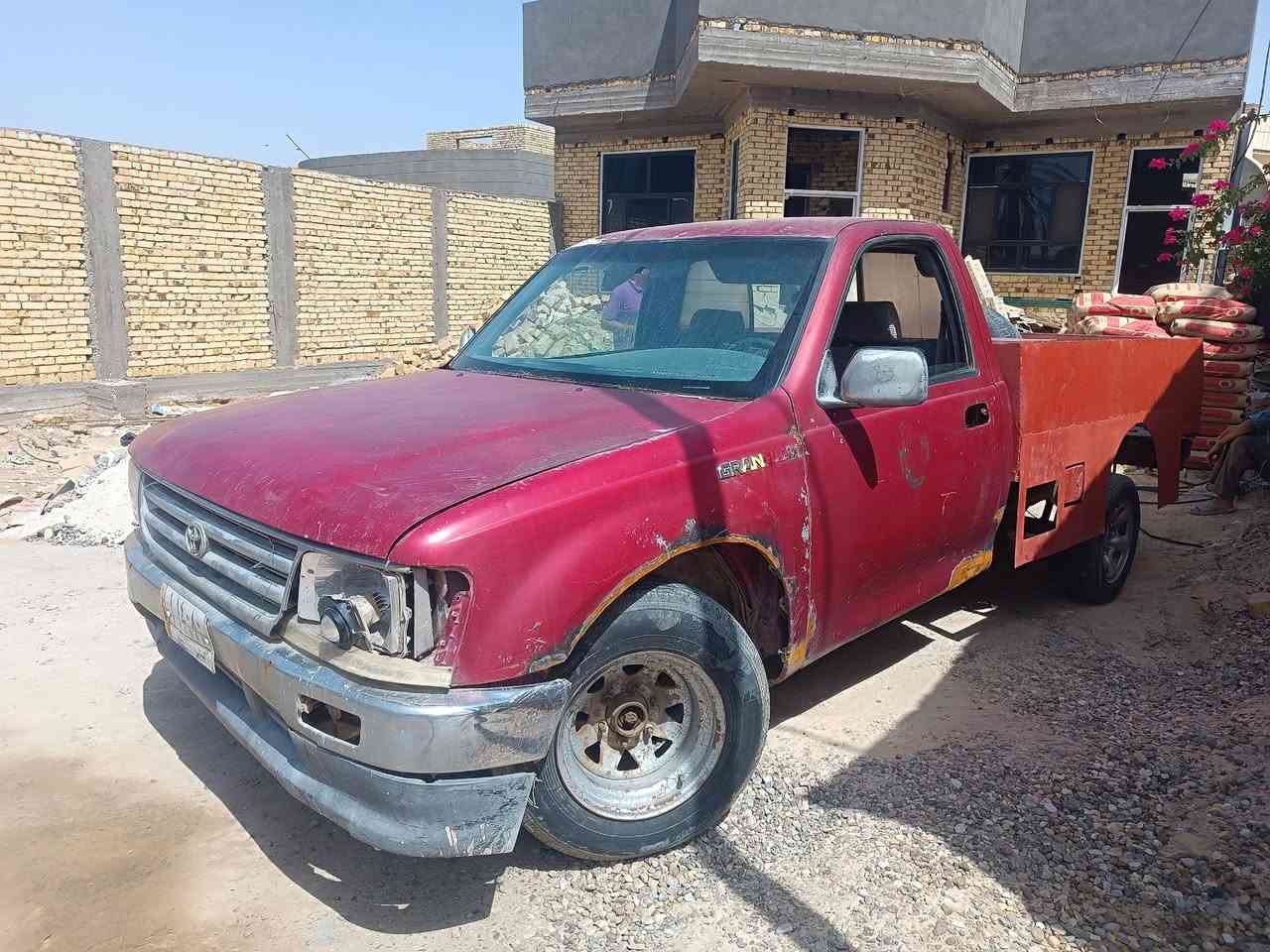 السلام عليكم تيوتا كراند موديل 93 مكينه ونجي نضيفه وتخم تاير  شاصي مكفول رقم مثنى 
بيها نواقص بسيطه تأخير بلكير وباور فقط 
السعر 15 مكان ديوانية 
***********
