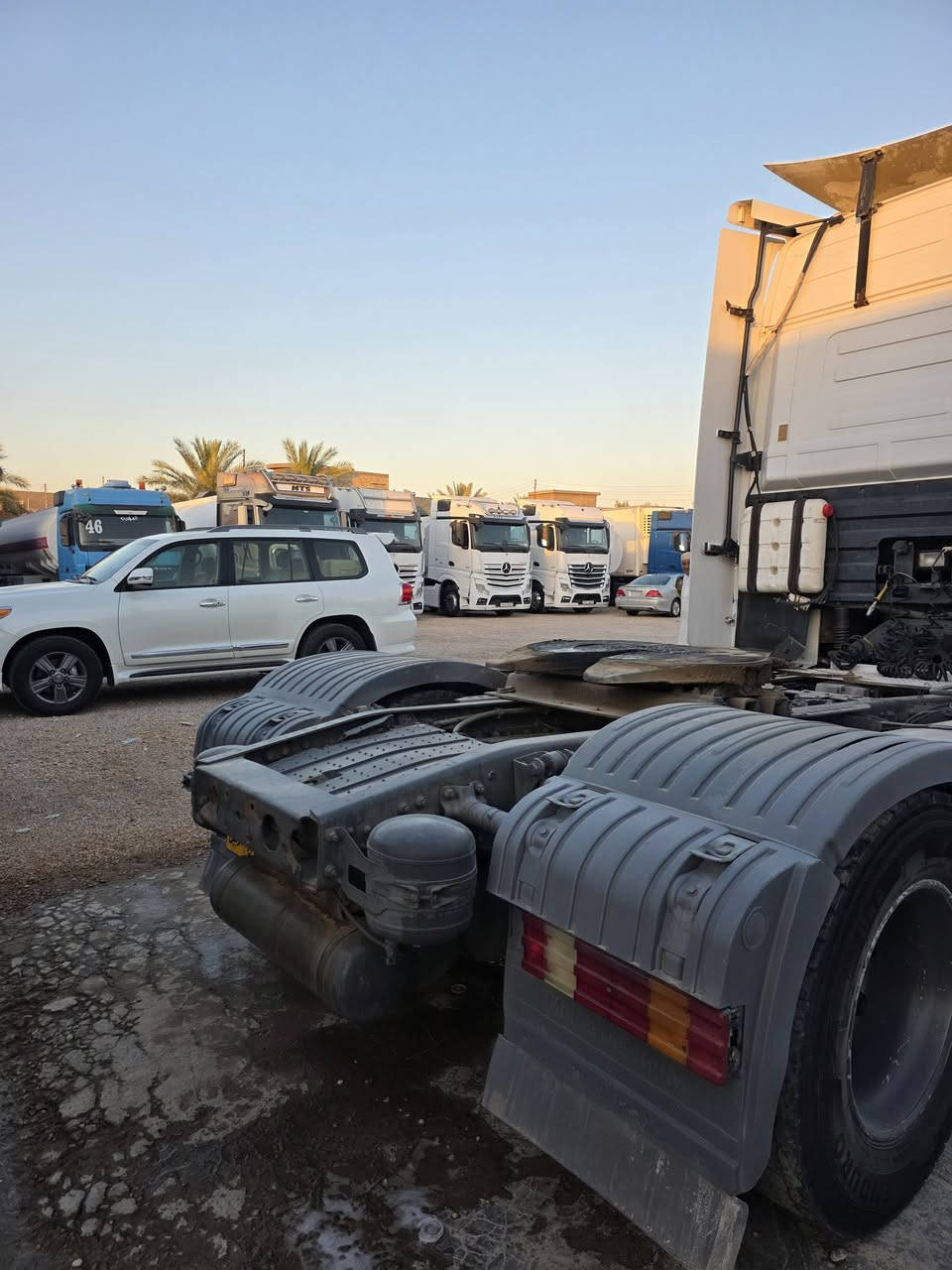 اكتروس حواجب 
موديل 2009
حجم 1844 
جوبلس امامي 
رقم اربيل مربوطه عربانه 
السعر كامل 450
بس الراس 400 
بيها مجال 
جديده كفاله عامه 
***********
