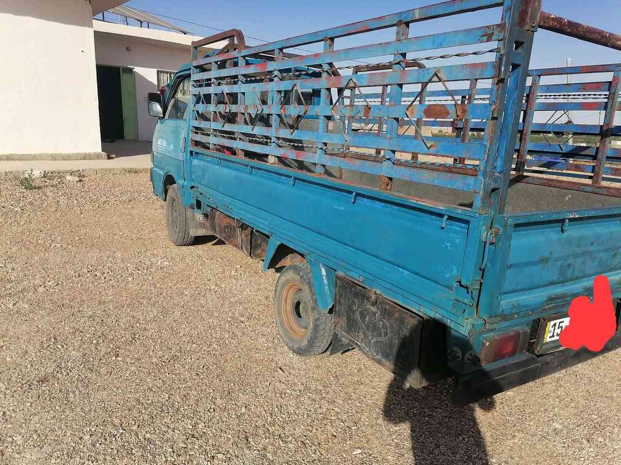 كيا بنكو للبيع نظيفه ما ناقصها شيء بيع او مراوس بيكم 2001, 99 ,98 ,2000 رقم صاحبها.  *********** المكان البغدادي هيت
