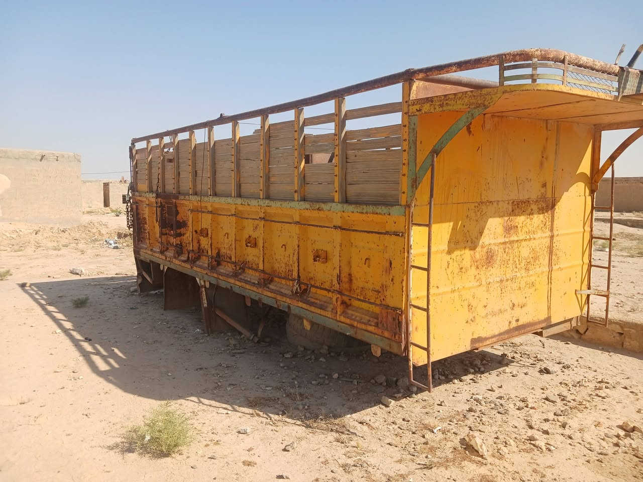 بدي للبيع المكان النجف***********
