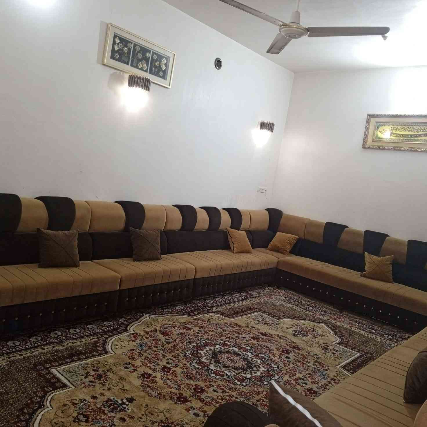 يالله
بيت طابو صرف منطقة حي المنتظر الشوصة مساحة ١١٢م يحتوي على
طابقين الأول 
 استقبال وغرفة نوم  ومطبخ وصحيات وطارمة وصالة
الطابق الثاني
ثلاث غرف نوم
واحدة من هذه الغرف نظام السويت
وصاله وحمامات 
بناء الأساس صب  البناء طابوك
السقف صب
 دواخل البيت سيراميك وكاشي  بيت مرتب وقريب على السوك  خدمات كاملة تبليط ومدارس وكهرباء ومجاري 
بناء البيت سنة ٢٠٢٢
السعر خاص وتساب  للاستفسار أكثر
***********
